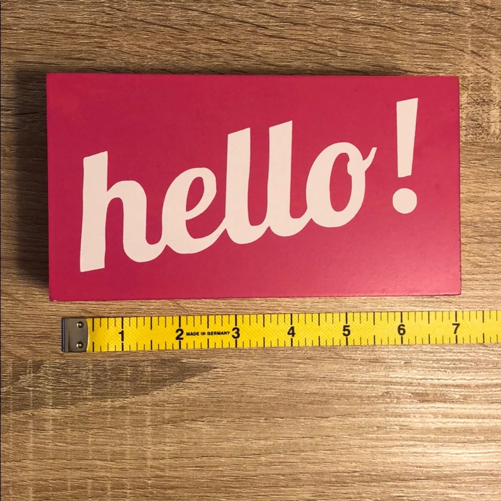 Hello/Goodbye Décor - Picture 4 of 5